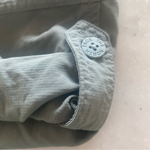 The North Face Women's Roll-up Nylon Shorts Size 2 Army Green - Picture 4 of 16